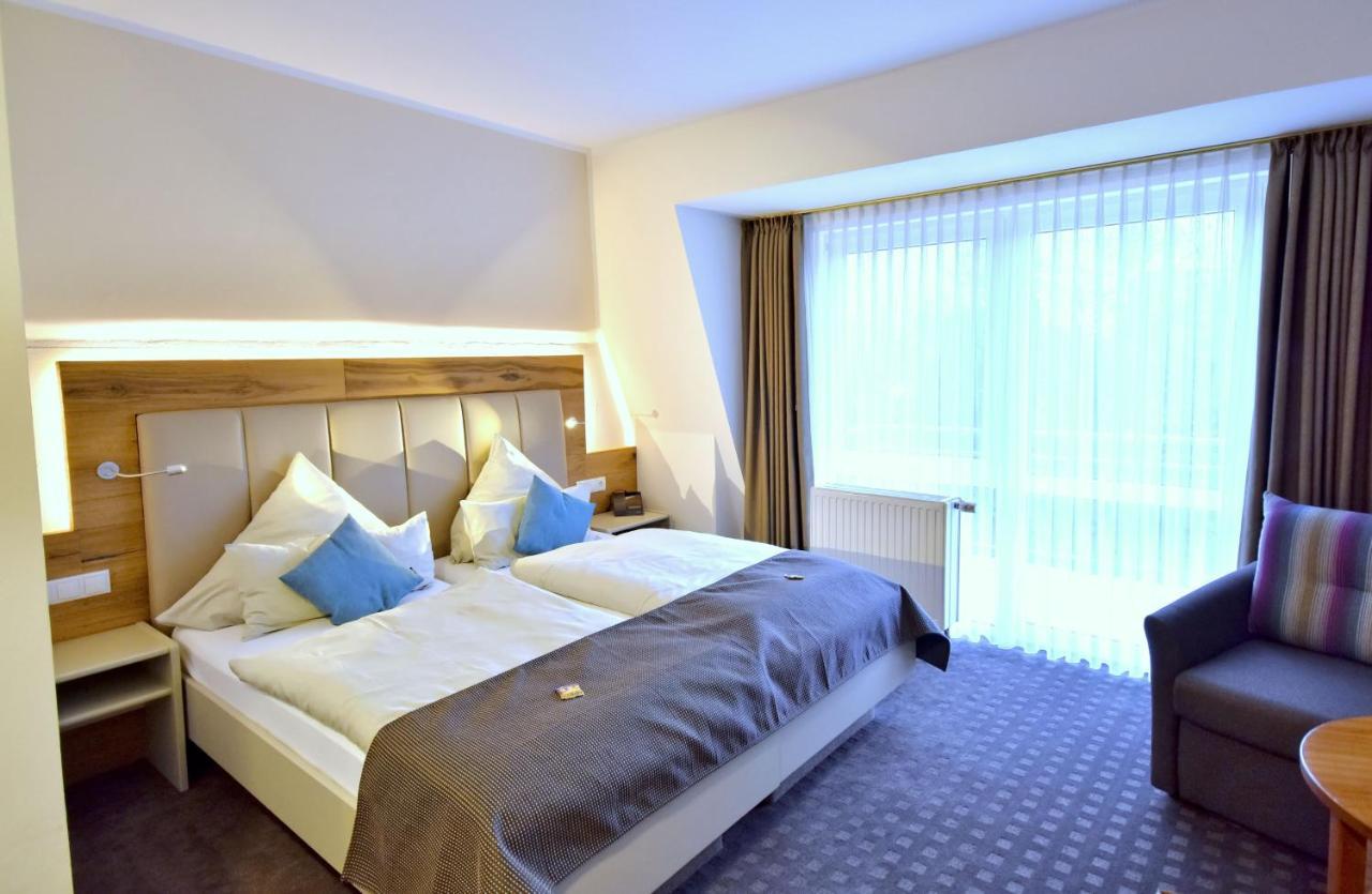 Hotel & Restaurant Zum Deutschen Hause Kirchhatten ภายนอก รูปภาพ
