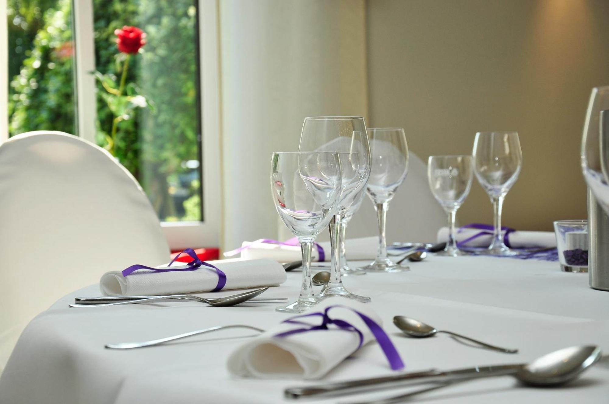 Hotel & Restaurant Zum Deutschen Hause Kirchhatten ภายนอก รูปภาพ